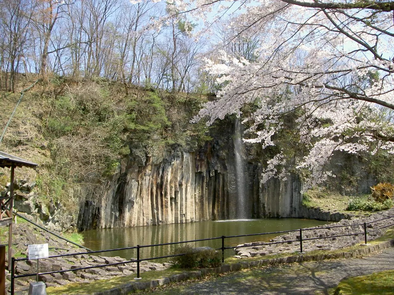 🏞️ 야쿠노 현무암 공원(야쿠노 겐부간 코엔) 이미지 5